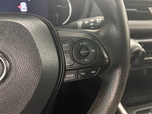 Used 2023 Toyota RAV4 LE image 25