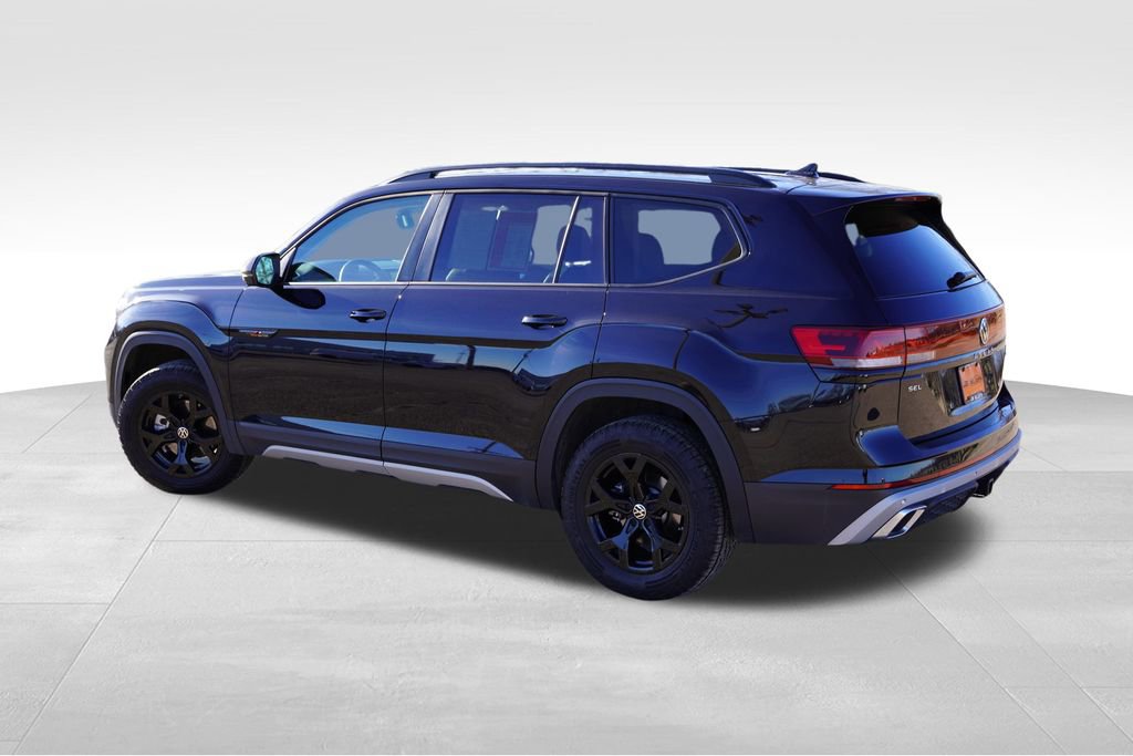 Used 2024 Volkswagen Atlas Peak Edition SEL image 8