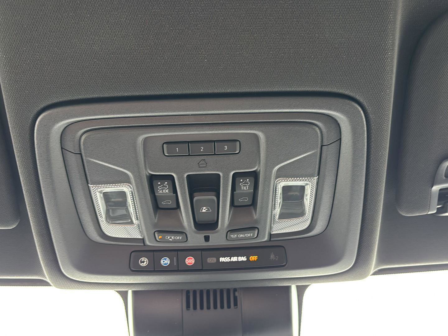 Used 2024 Chevrolet Silverado 1500 ZR2 w/ Technology Package image 30
