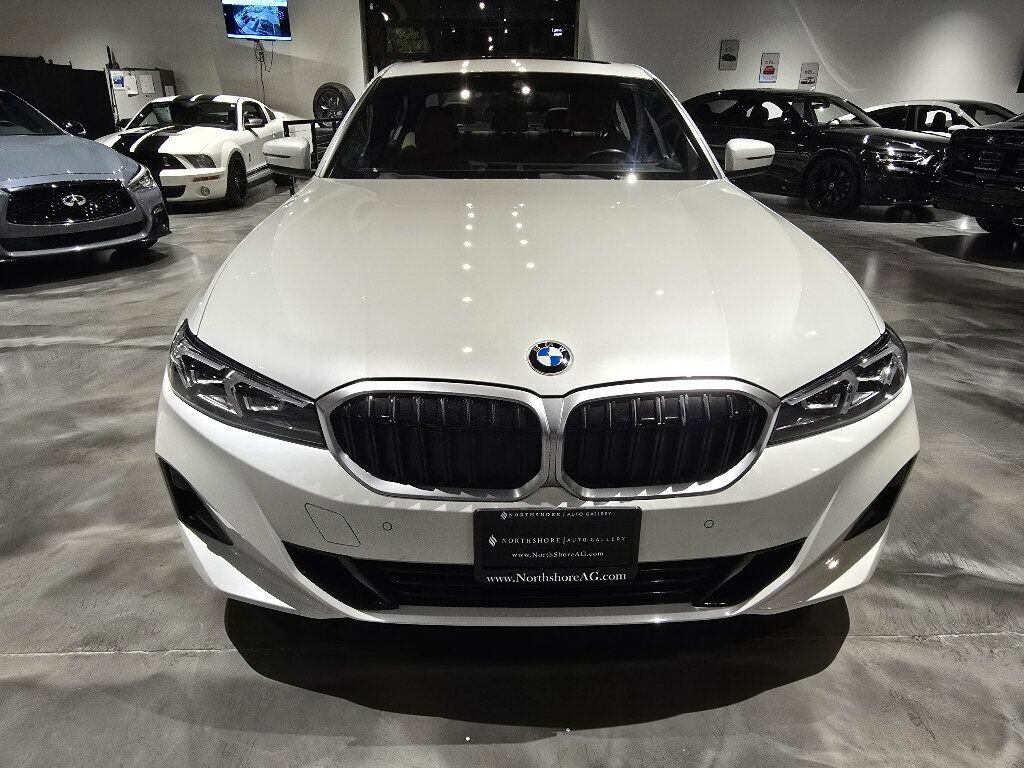 Used 2023 BMW 330i Sedan w/ Convenience Package RWD image 2