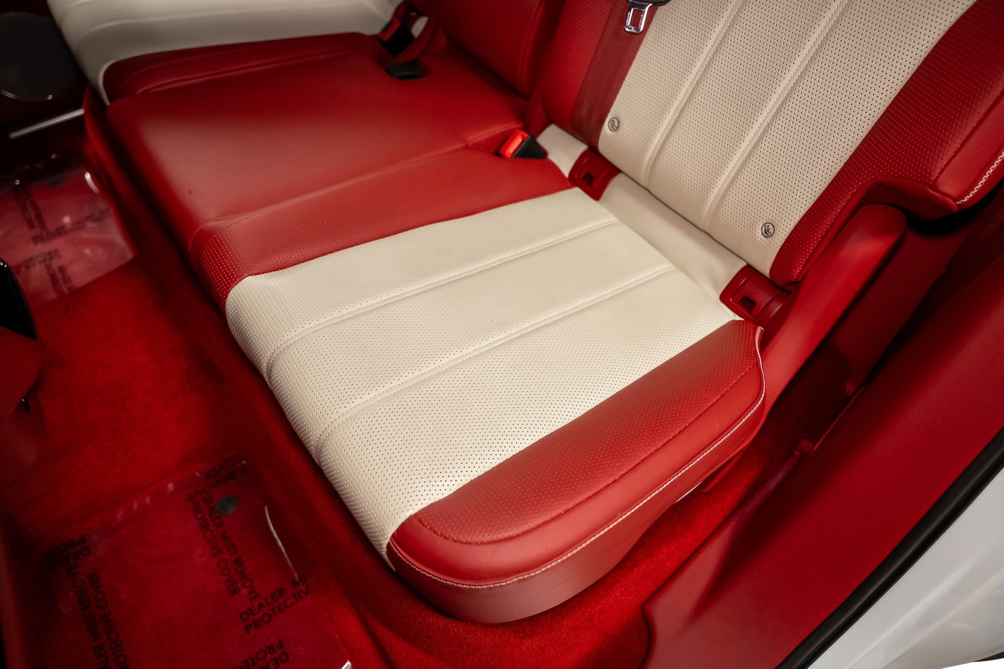 Used 2022 Bentley Bentayga image 30