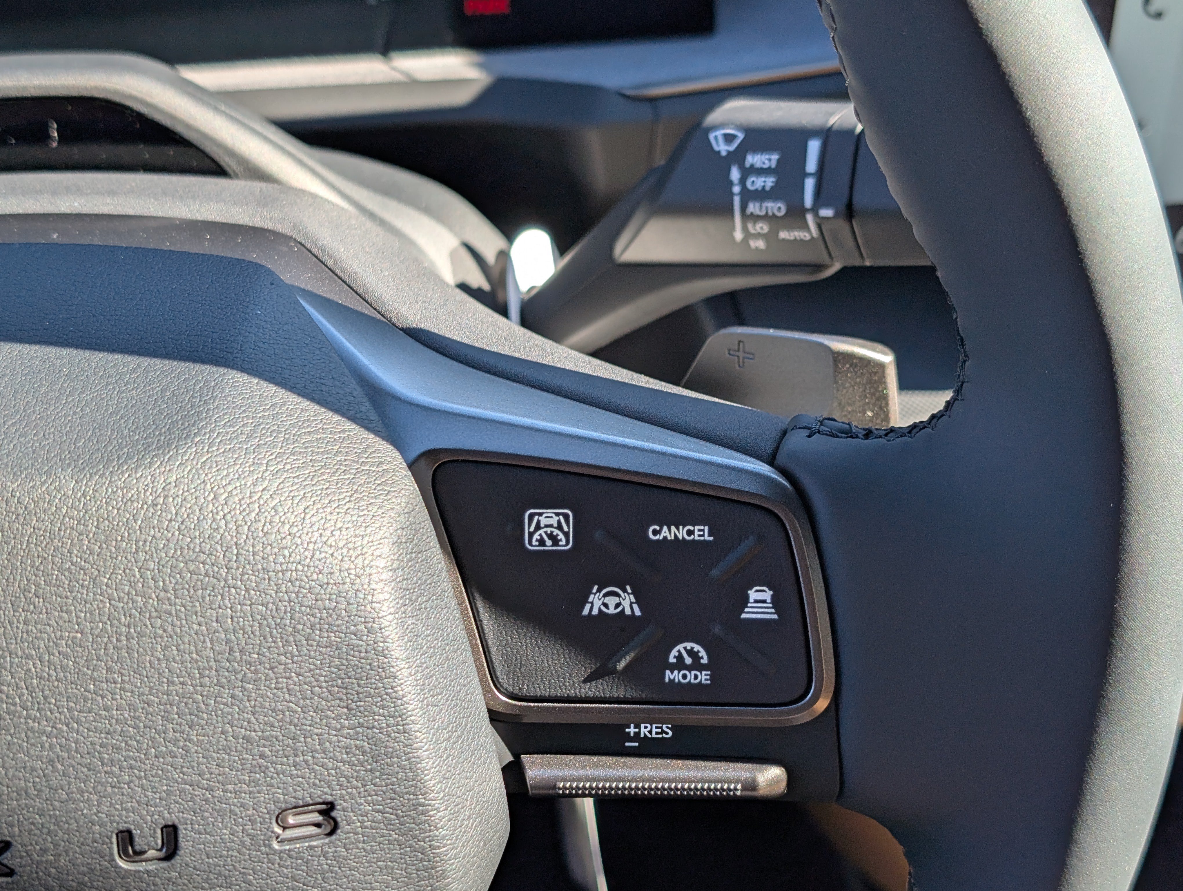 New 2026 Lexus ES 350h AWD w/ Convenience Package image 21