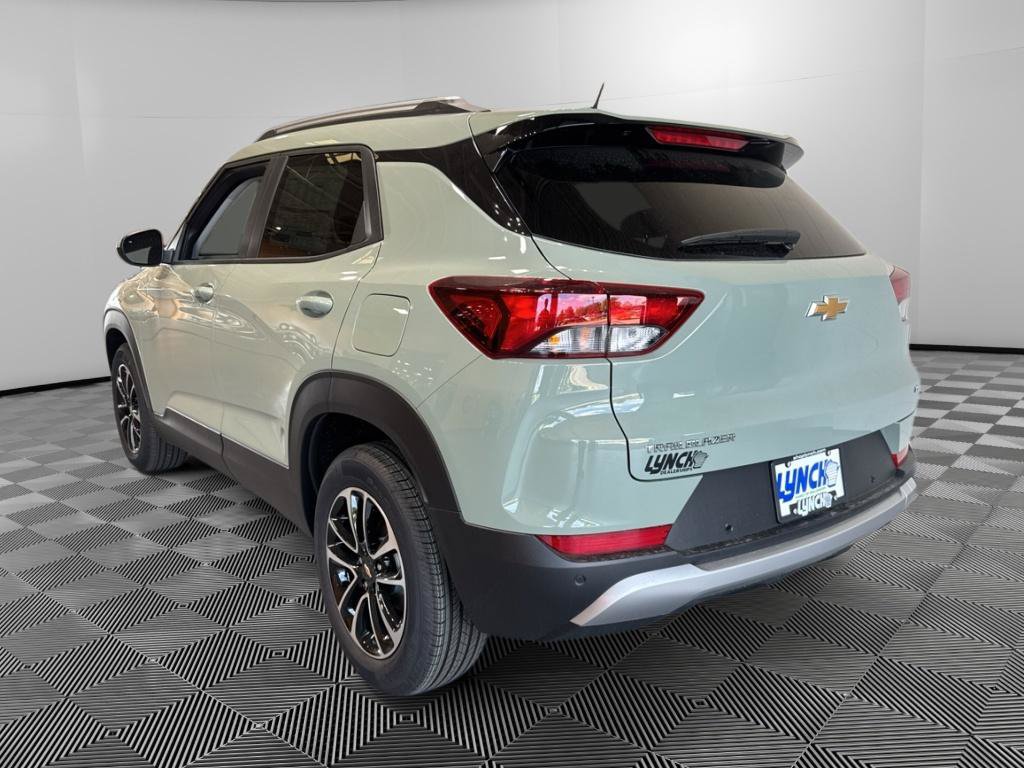 New 2026 Chevrolet TrailBlazer LT w/ Convenience Package FWD image 3