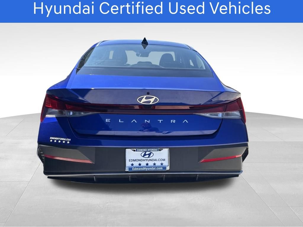 Certified 2024 Hyundai Elantra SE image 11
