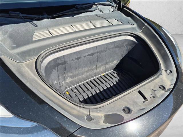 Used 2022 Tesla Model Y Long Range AWD/4WD image 23