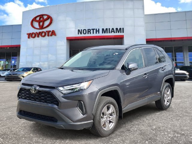 Used 2024 Toyota RAV4 XLE FWD image 2