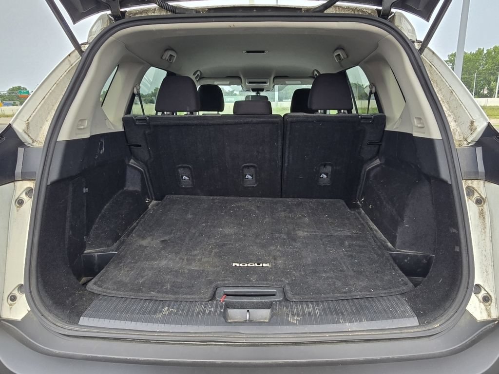 Used 2021 Nissan Rogue S AWD/4WD image 17