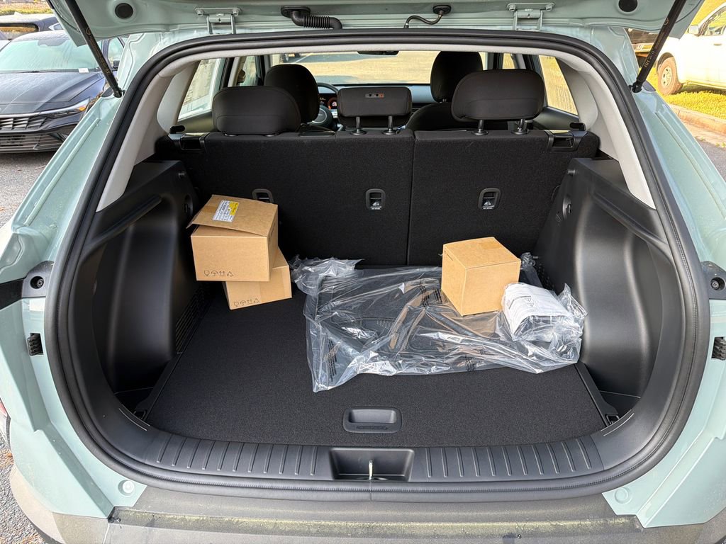 New 2026 Hyundai Kona SE image 18