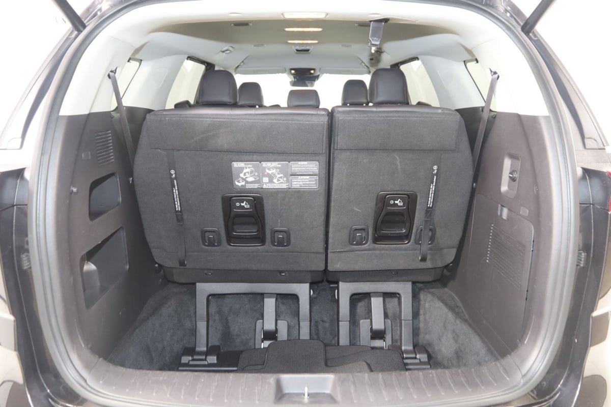 Used 2024 Kia Carnival EX FWD image 51