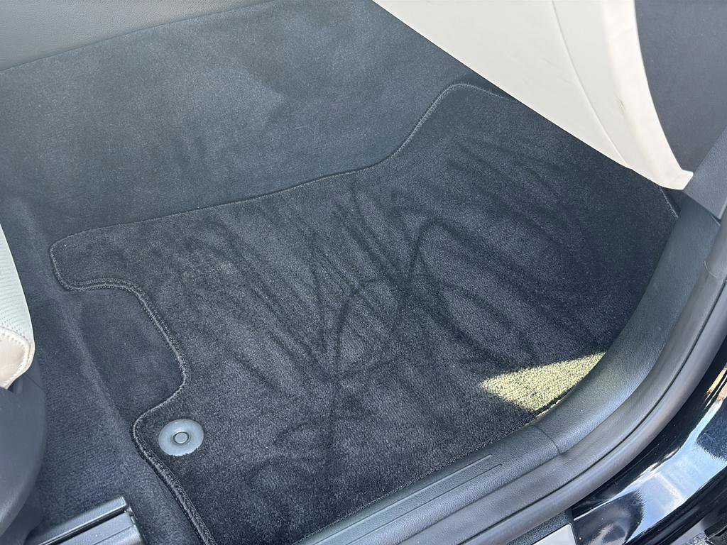 Used 2026 Genesis GV70 2.5T Select image 40