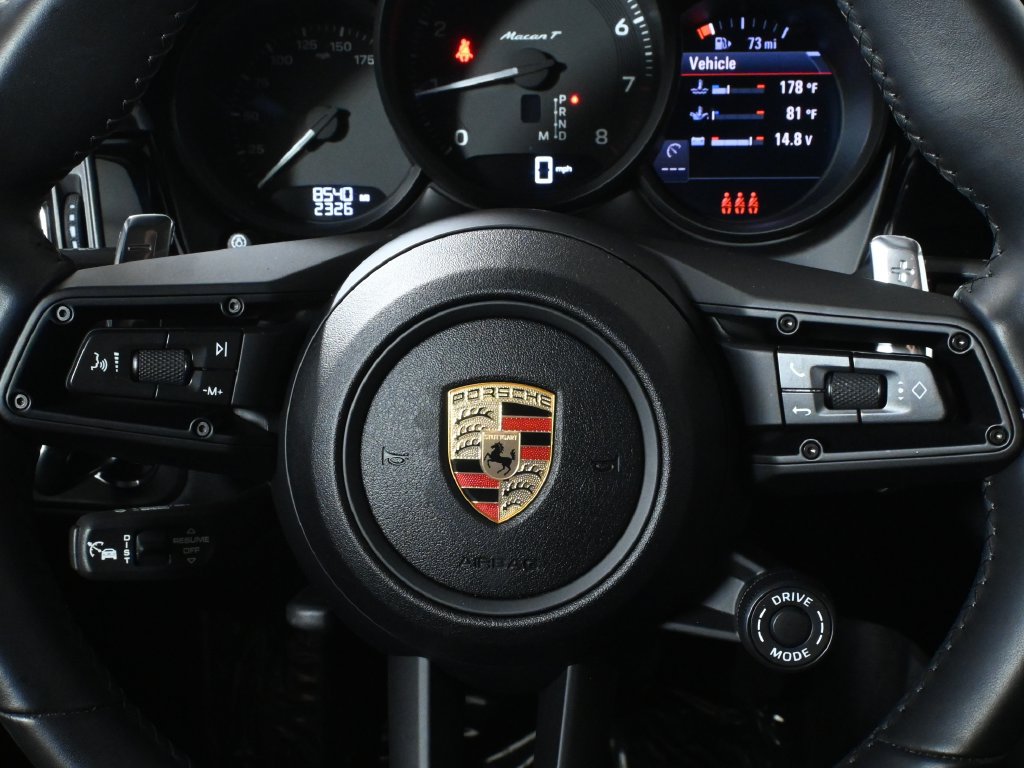 Used 2025 Porsche Macan Turbo AWD/4WD image 19