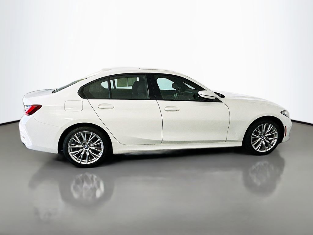 Used 2023 BMW 330i xDrive Sedan w/ Premium Package AWD/4WD image 8