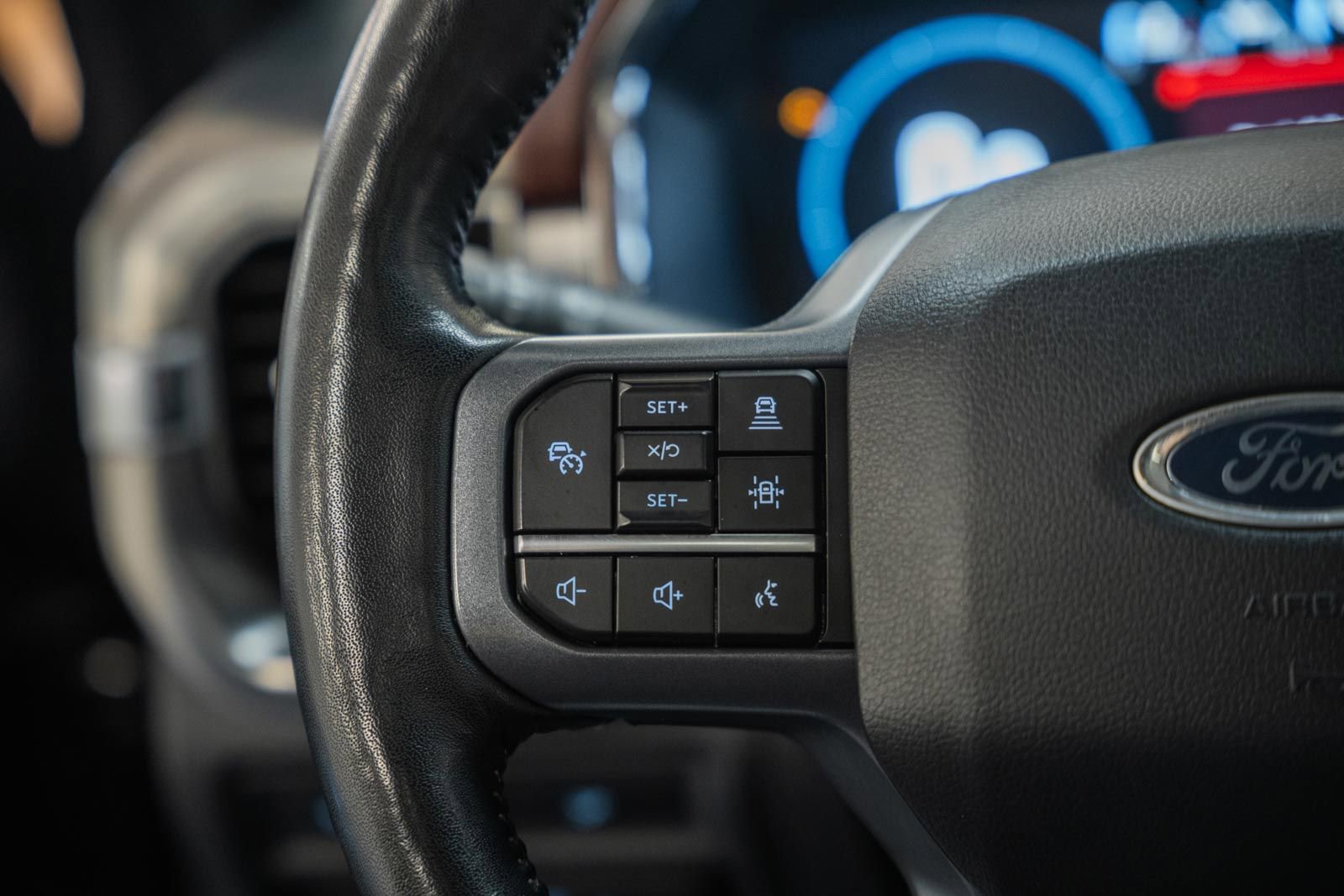 Certified 2023 Ford F150 Lariat w/ Equipment Group 502A High image 39