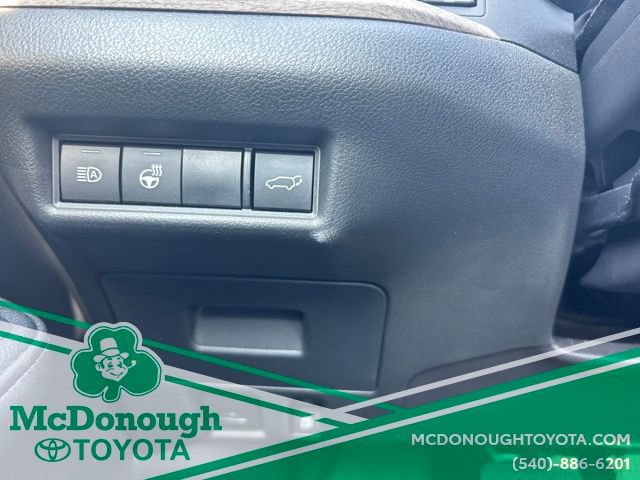 Used 2025 Toyota Grand Highlander AWD image 17