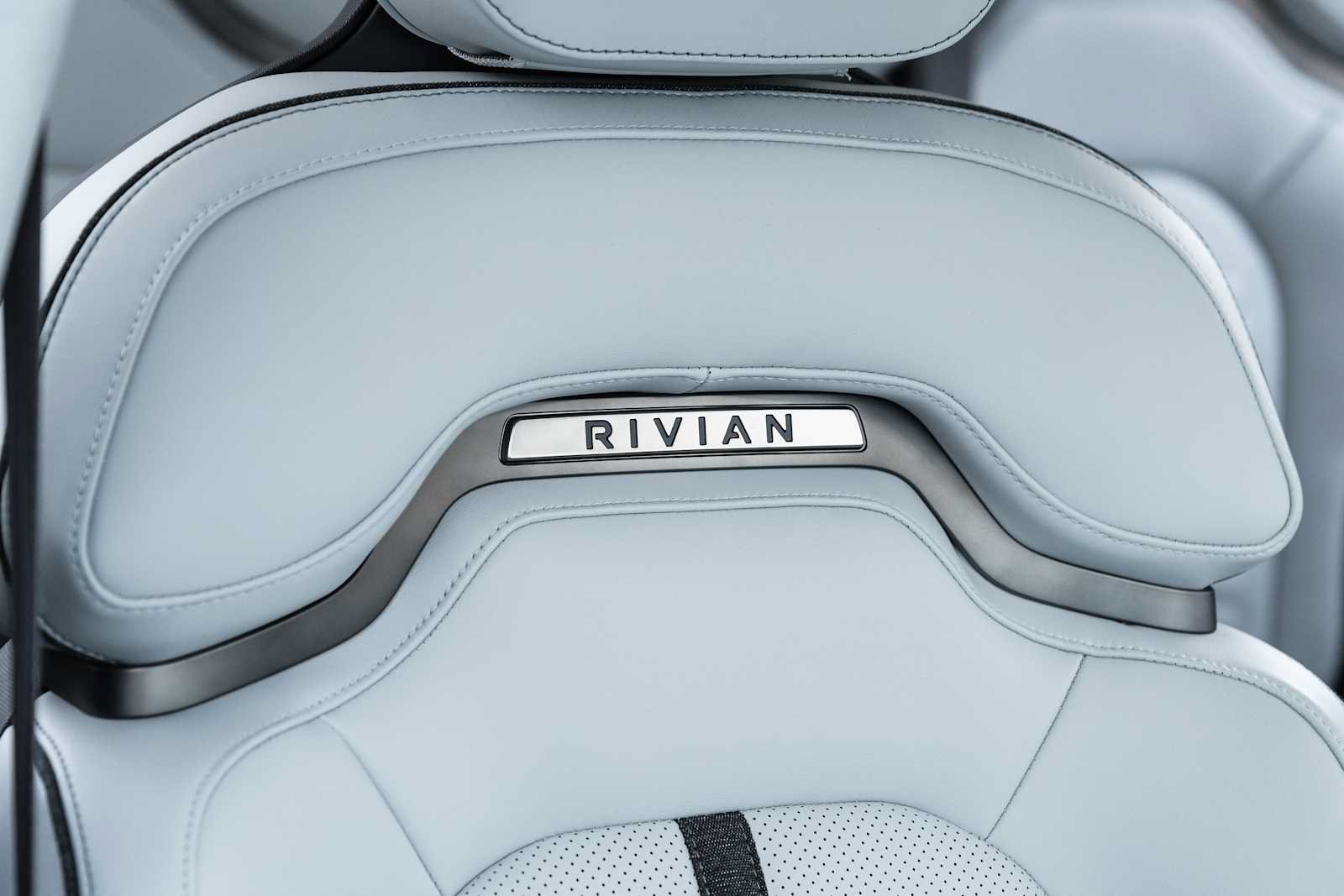 Used 2023 Rivian R1S Adventure Quad AWD/4WD image 31