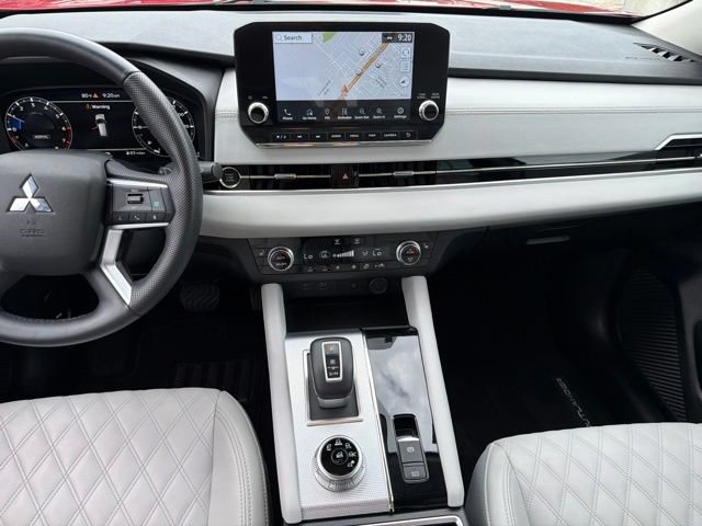 Used 2023 Mitsubishi Outlander SEL FWD image 18