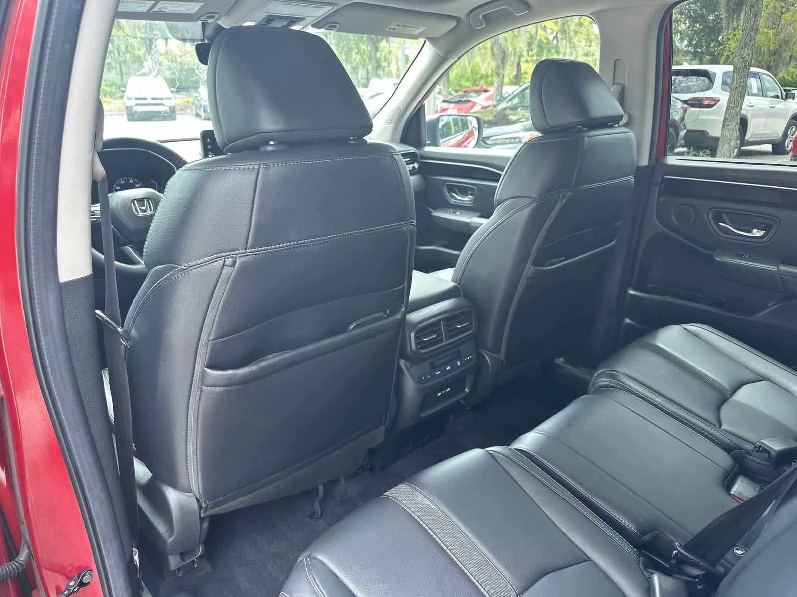 Used 2024 Honda Pilot Touring image 14