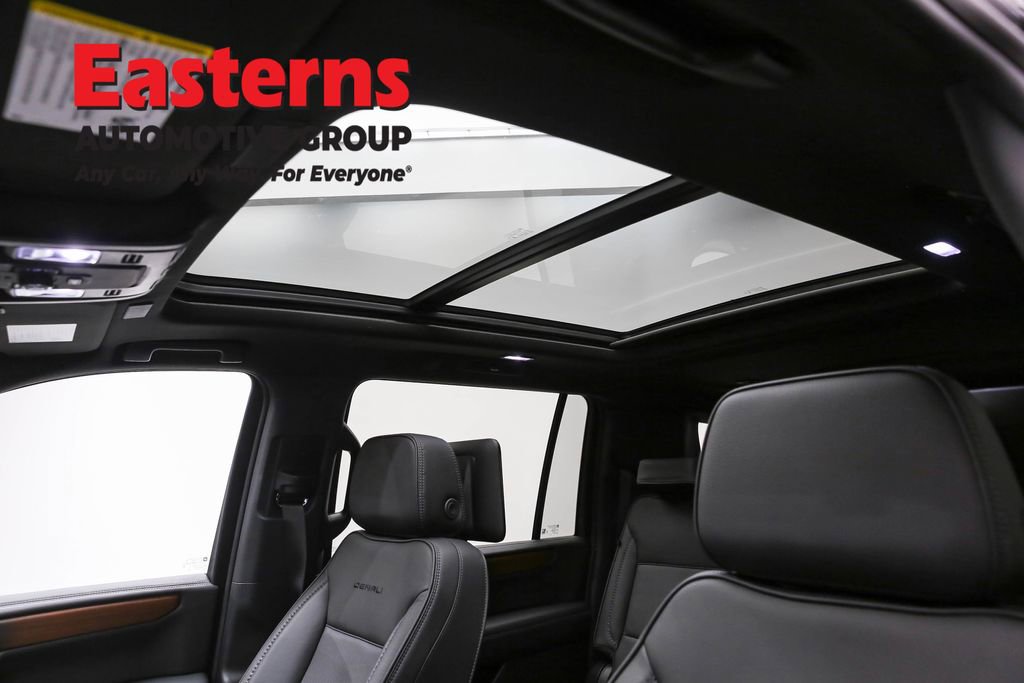 Used 2025 GMC Yukon XL Denali w/ Denali Reserve Package image 38