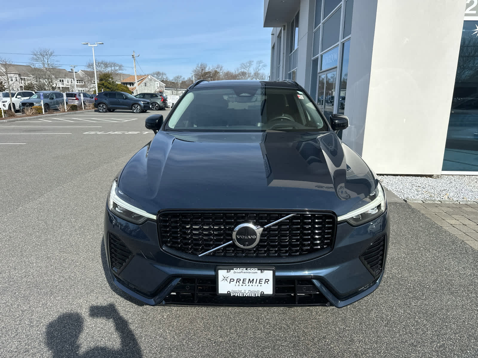 Used 2023 Volvo XC60 B5 Ultimate w/ Climate Package image 4