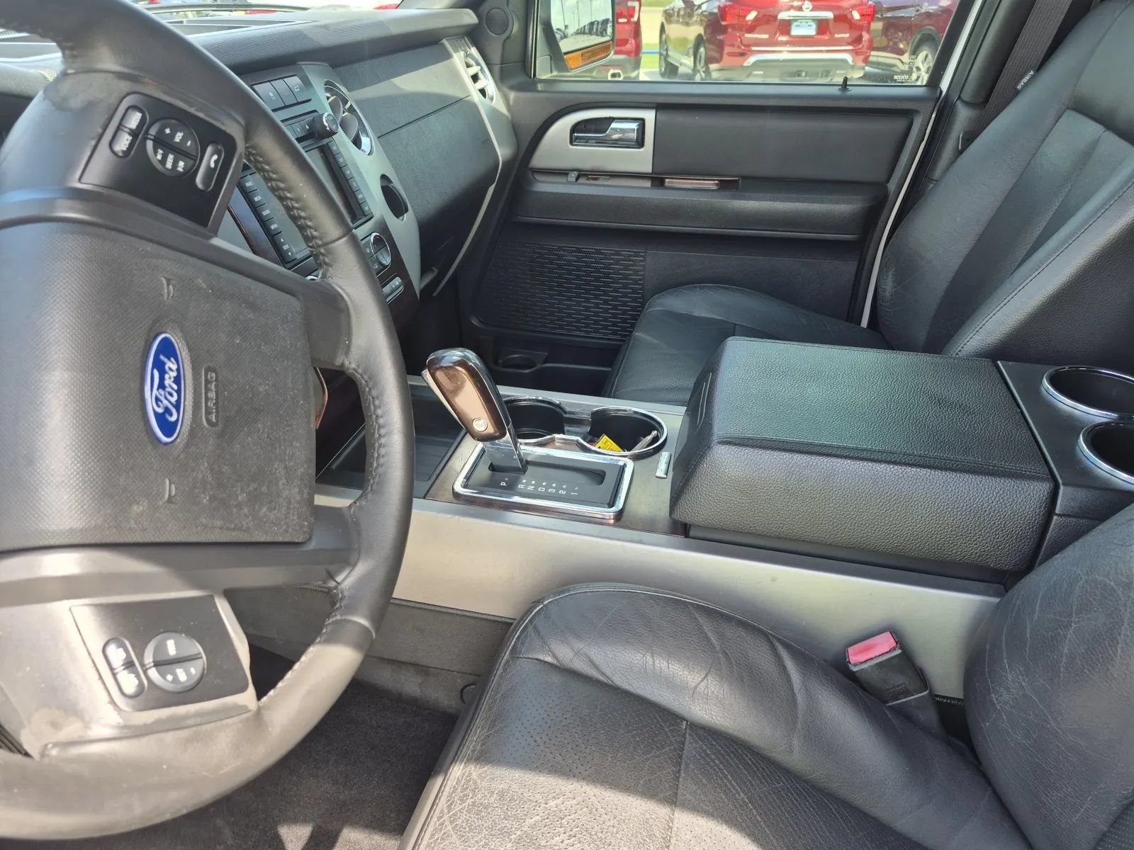 Used 2010 Ford Expedition Limited RWD image 16