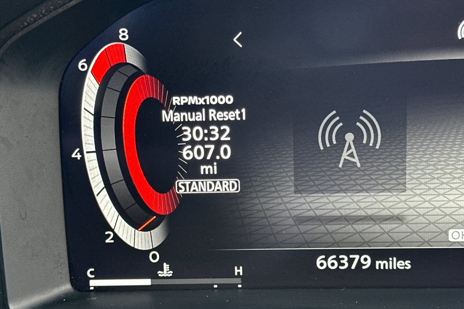 Used 2022 Nissan Rogue Platinum w/ Head-Up Display Package FWD image 26