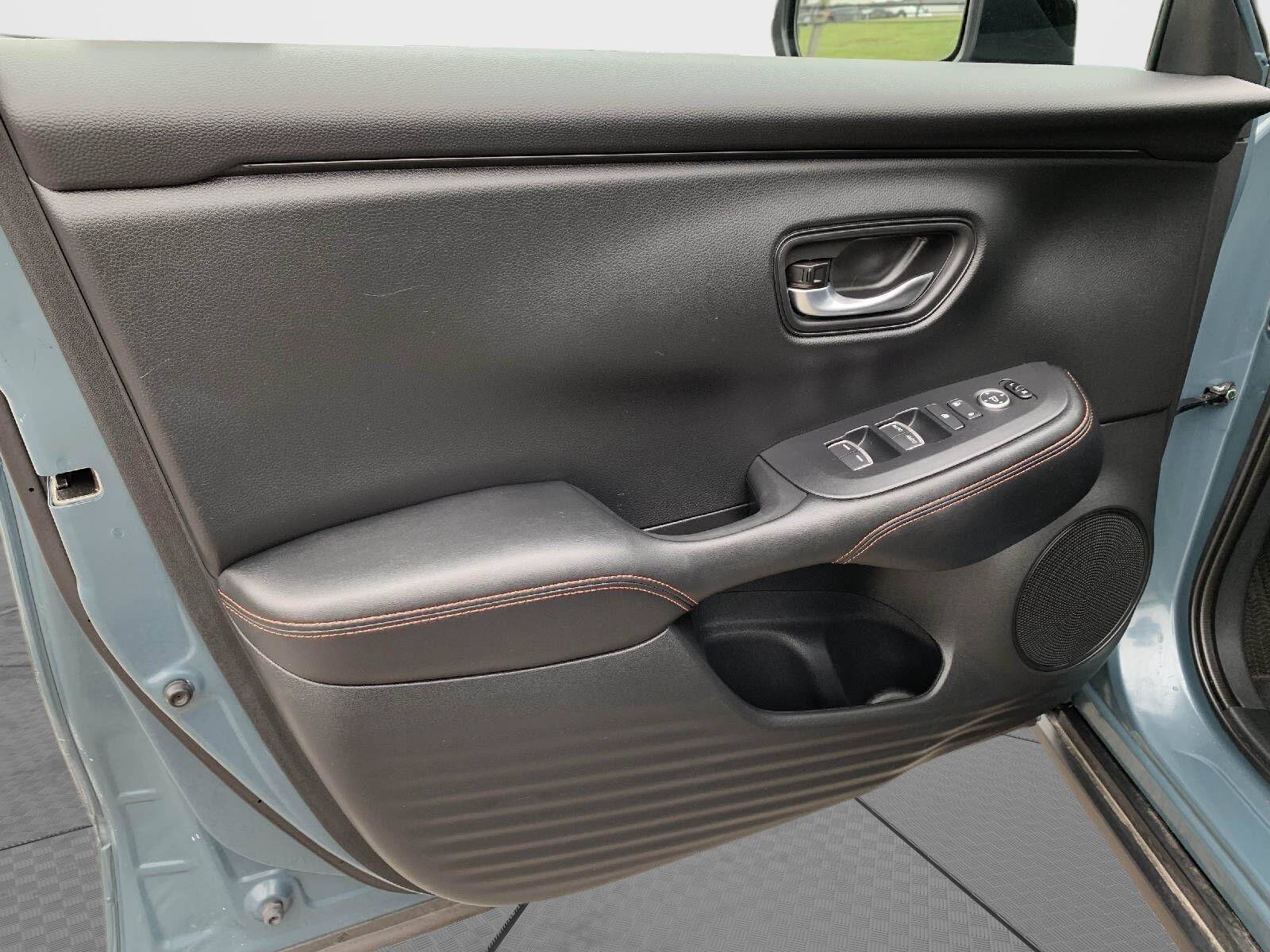 Certified 2026 Honda HR-V Sport image 11