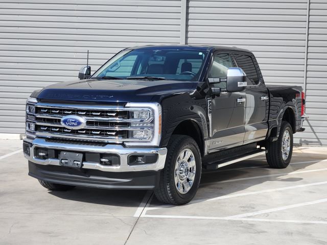 Used 2023 Ford F250 Lariat w/ Tow Technology Package image 4