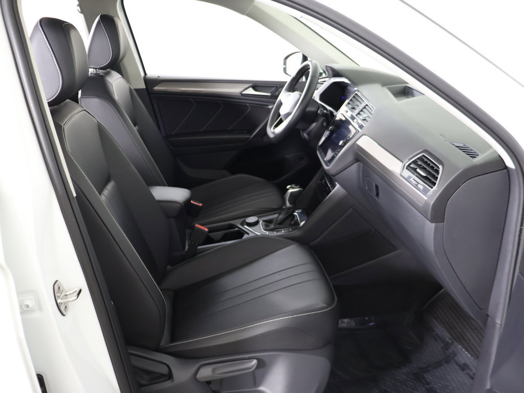 Certified 2024 Volkswagen Tiguan SE AWD/4WD image 31