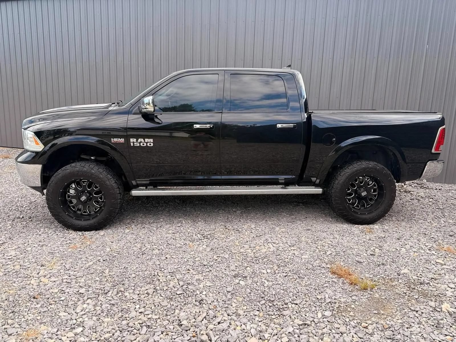 Used 2014 RAM 1500 Laramie w/ Convenience Group AWD/4WD image 8