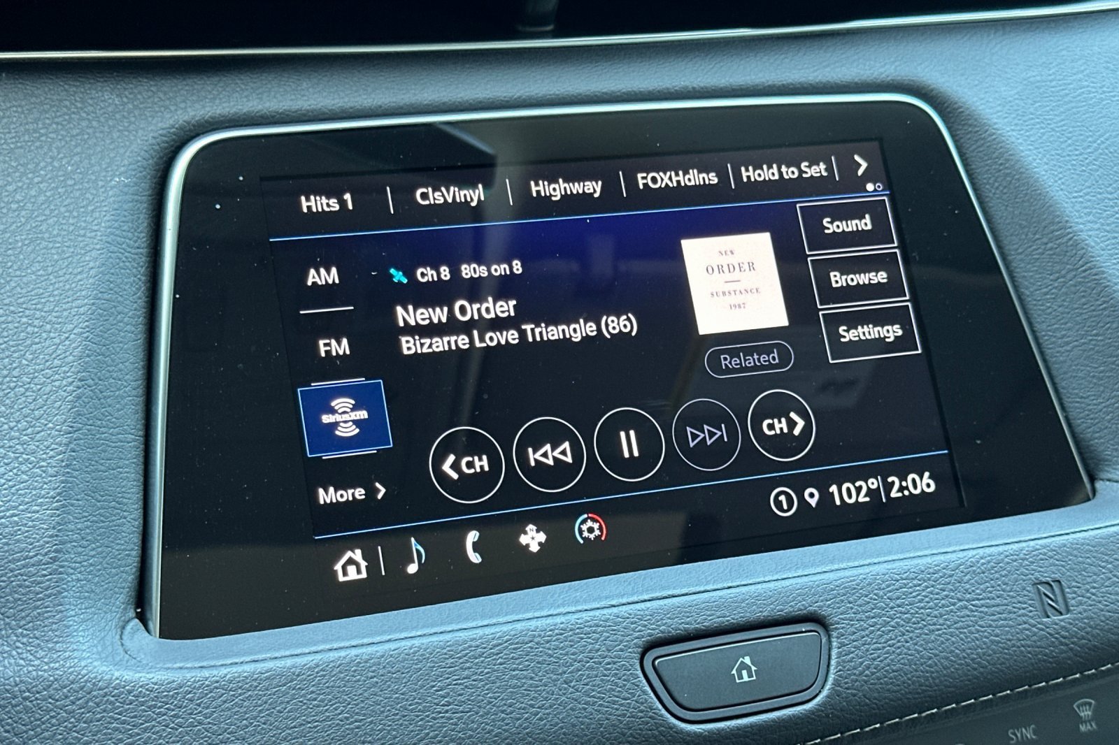 Used 2021 Cadillac XT4 Luxury w/ Driver Awareness Package FWD image 18