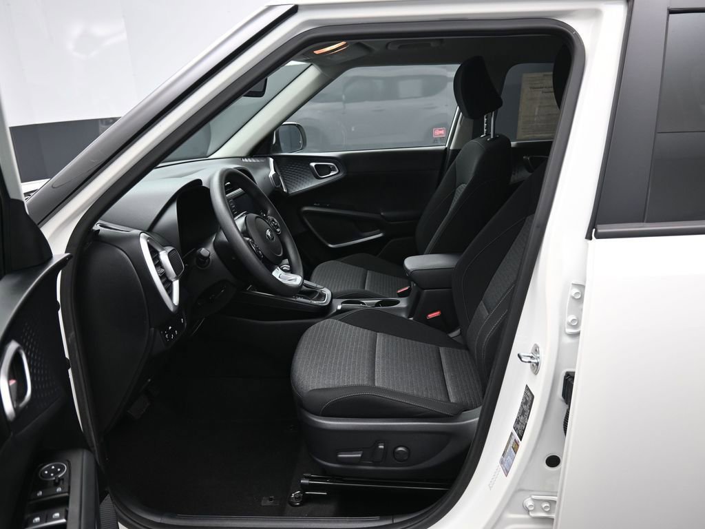 Used 2021 Kia Soul S image 9