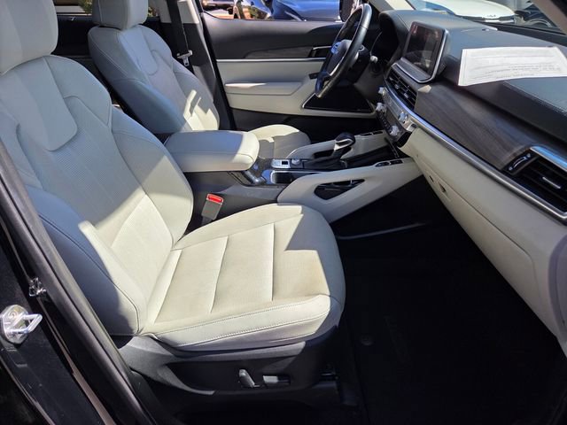 Used 2022 Kia Telluride SX w/ Towing Package FWD image 17