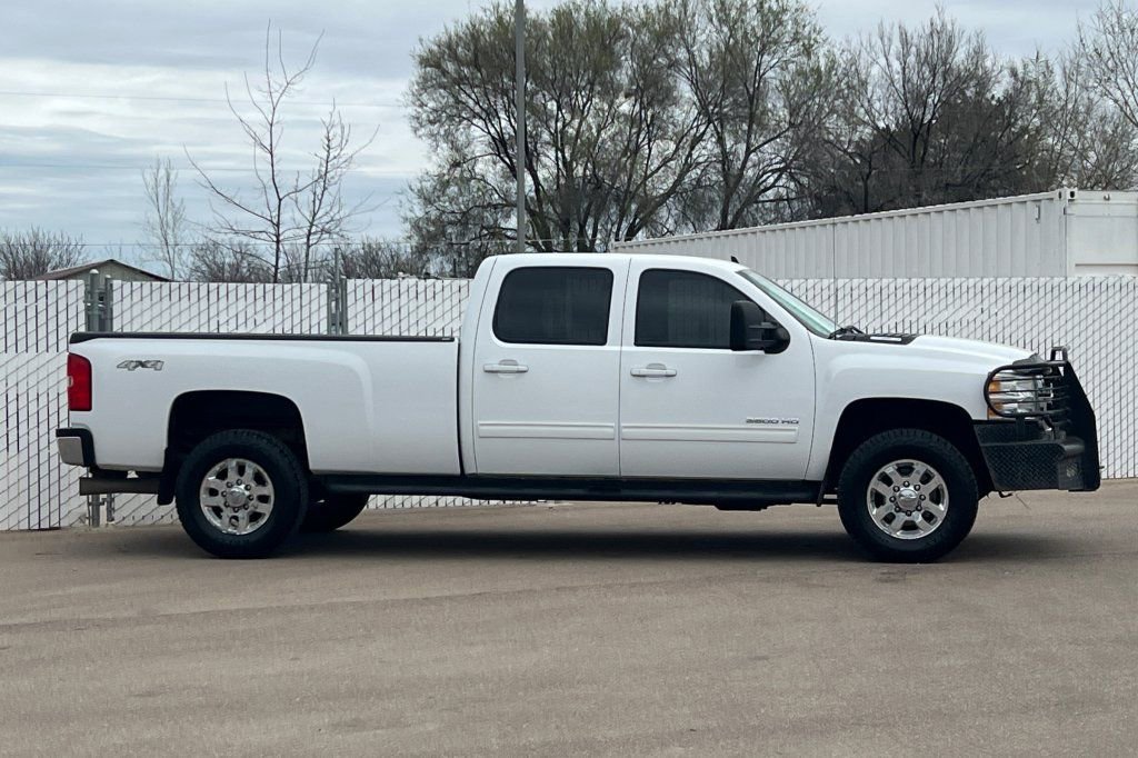 Used 2011 Chevrolet Silverado 3500 LTZ w/ LTZ Plus Package AWD/4WD image 3