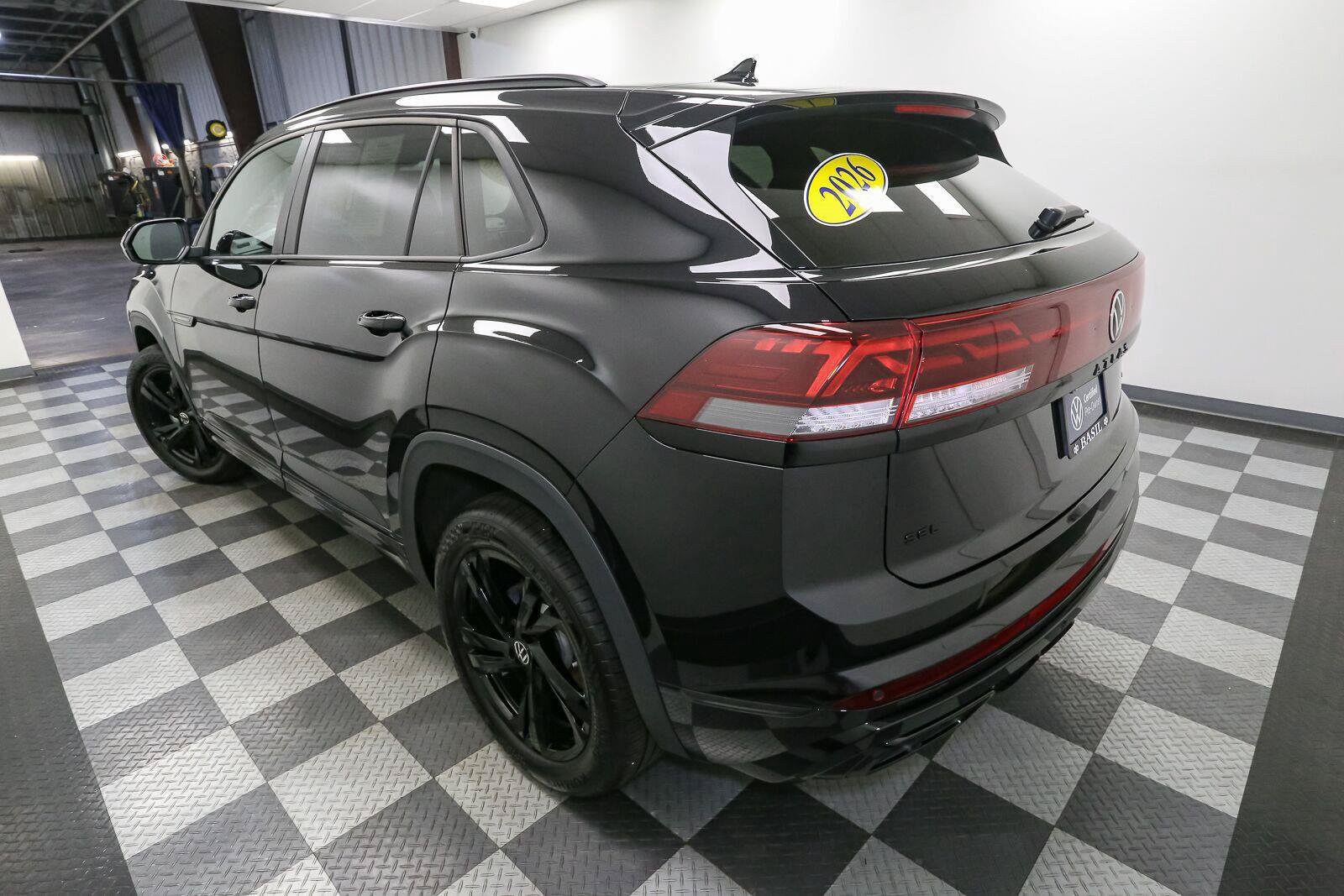 Certified 2026 Volkswagen Atlas Cross Sport SEL R-Line AWD/4WD image 12