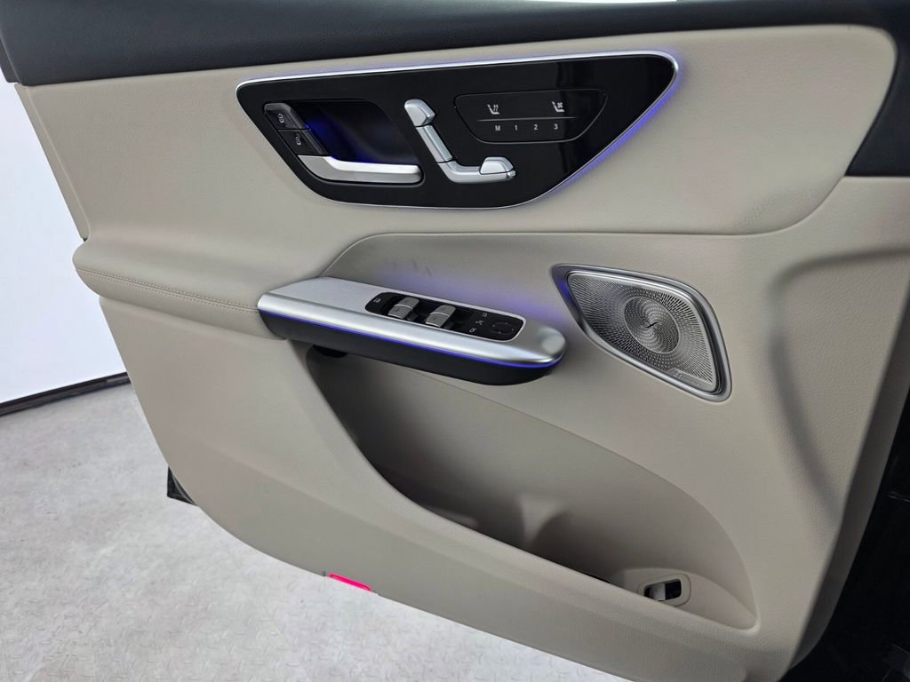 New 2026 Mercedes-Benz GLC 300 image 15