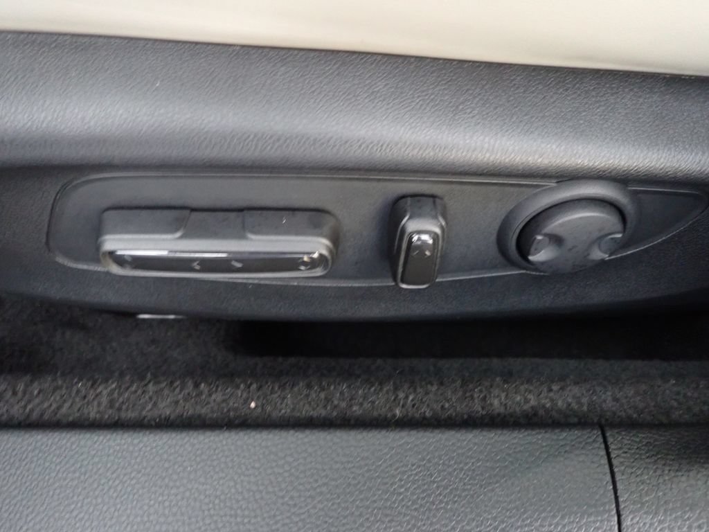 Used 2024 Honda Accord Touring image 28