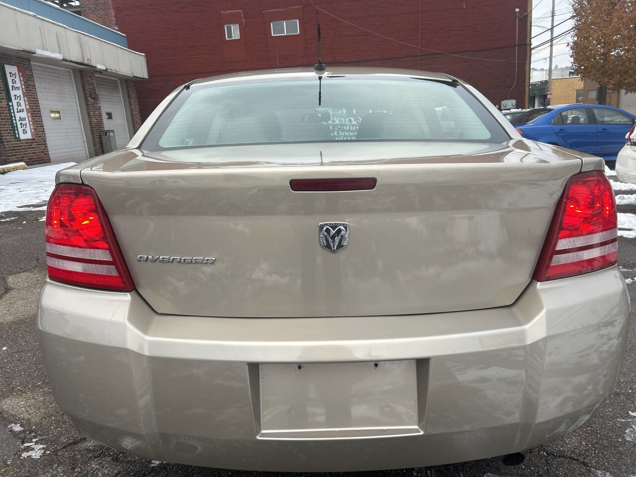 Used 2009 Dodge Avenger SE image 6