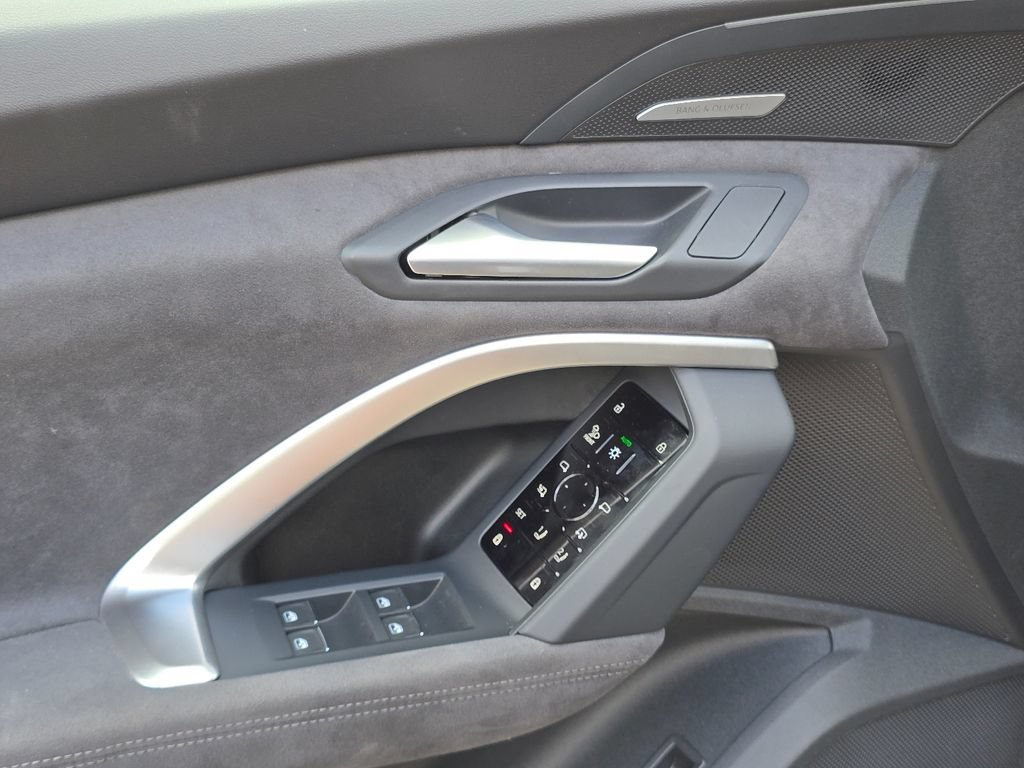 New 2026 Audi SQ5 Prestige AWD/4WD image 41