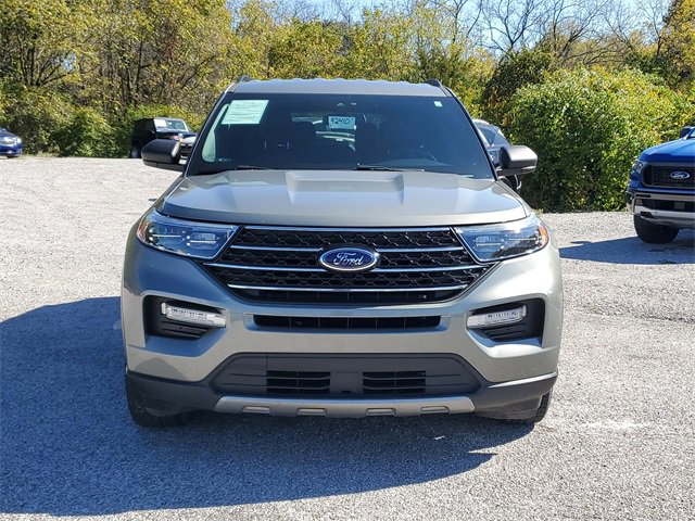 Used 2020 Ford Explorer XLT w/ Equipment Group 202A image 2