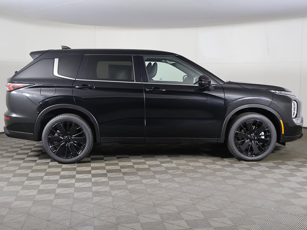 New 2026 Mitsubishi Outlander LE FWD image 18