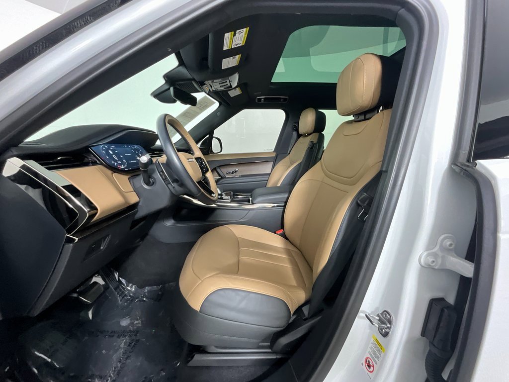 Certified 2024 Land Rover Range Rover Sport Dynamic SE image 16