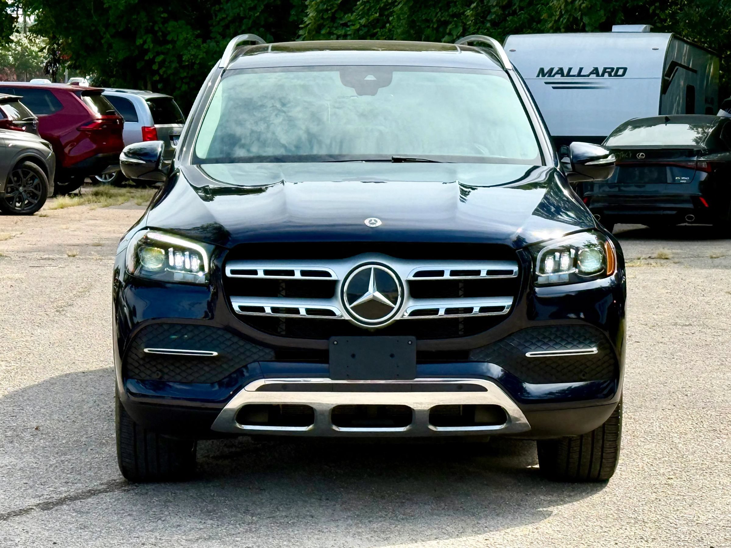 Used 2022 Mercedes-Benz GLS 450 4MATIC image 3