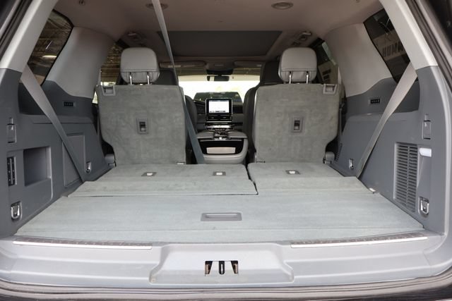 Used 2020 Lincoln Navigator Reserve RWD image 24