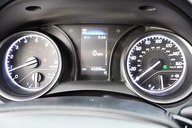 Used 2023 Toyota Camry SE FWD image 29