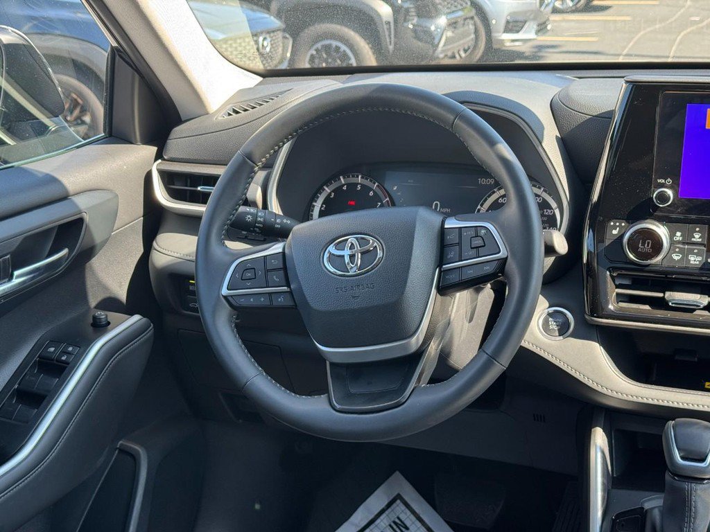 Certified 2026 Toyota Highlander XLE AWD/4WD image 19