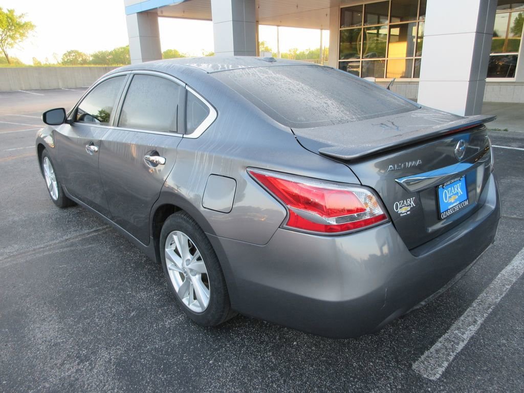 Used 2014 Nissan Altima 2.5 SL w/ Technology Package FWD image 3