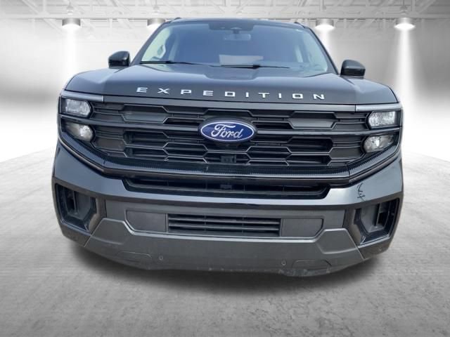 Used 2025 Ford Expedition Active AWD/4WD image 15