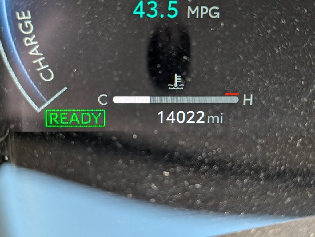 Certified 2025 Toyota Camry XLE FWD image 3