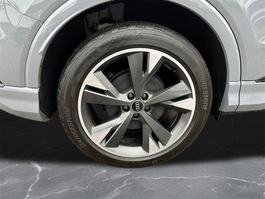 Used 2024 Audi Q4 e-tron Premium image 36