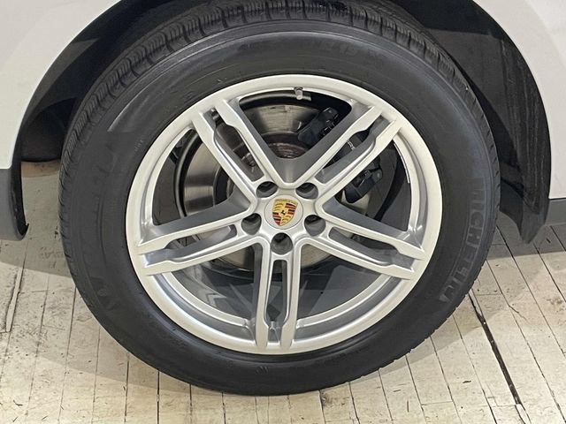 Certified 2020 Porsche Macan AWD/4WD image 13